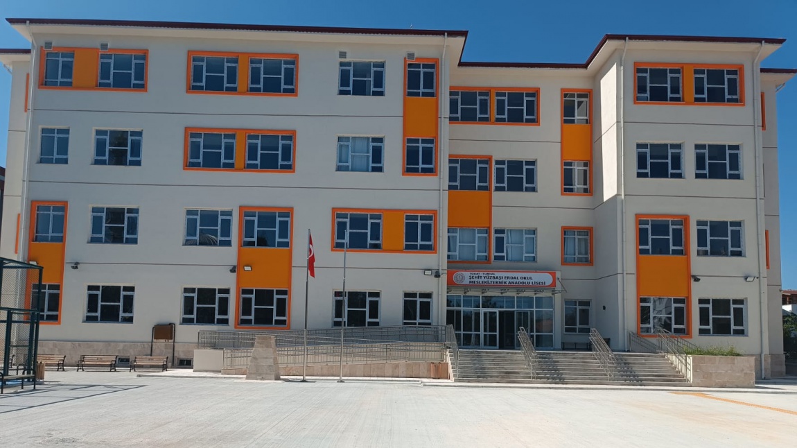 Şehit Yüzbaşı Erdal Okul Mesleki ve Teknik Anadolu Lisesi Fotoğrafı